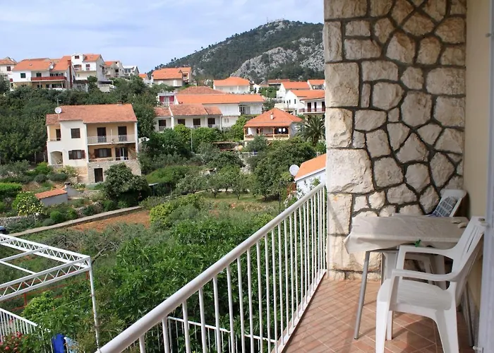 And By The Sea Hvar - 141 Pensionat