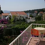 And By The Sea Hvar - 141 Guest house Hvar Town