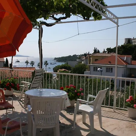 And By The Sea Hvar - 141 Gæstehus