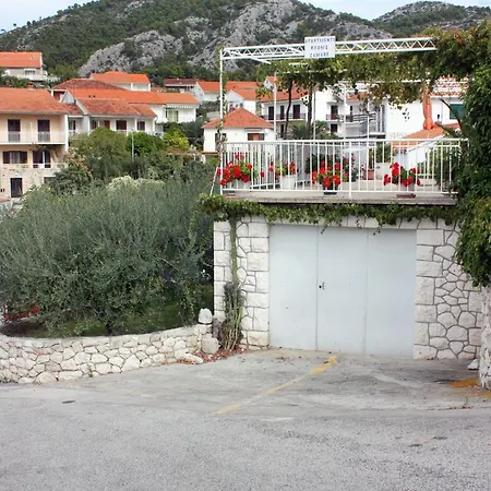 And By The Sea Hvar - 141 Hvar Town