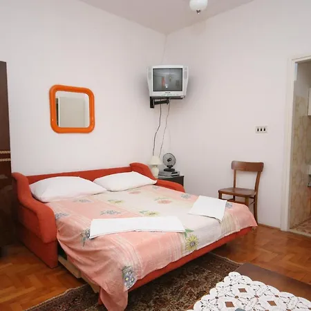 Pensionat And By The Sea Hvar - 141 3*